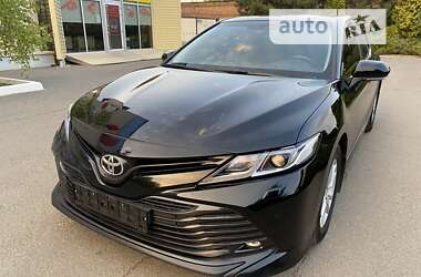 Седан Toyota Camry 2018 в Полтаві