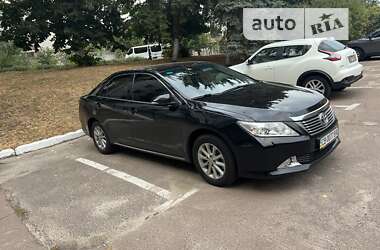 Седан Toyota Camry 2013 в Чернигове