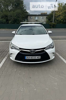 Седан Toyota Camry 2017 в Киеве