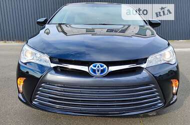 Седан Toyota Camry 2016 в Киеве