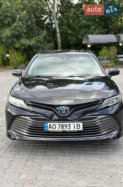 Седан Toyota Camry 2017 в 