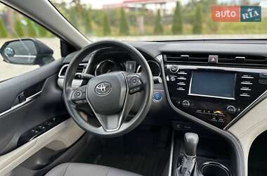 Седан Toyota Camry 2017 в 