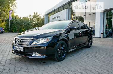 Седан Toyota Camry 2014 в Житомирі