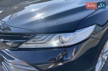 Седан Toyota Camry 2020 в Києві