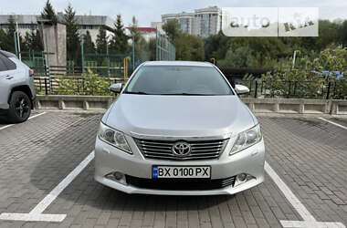 Седан Toyota Camry 2011 в Хмельницком