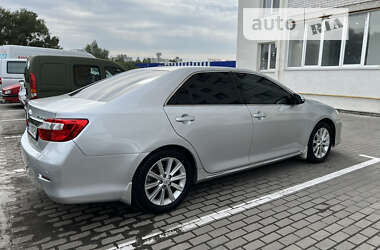 Седан Toyota Camry 2011 в Хмельницком