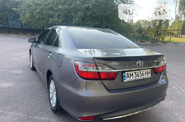 Седан Toyota Camry 2016 в Житомирі