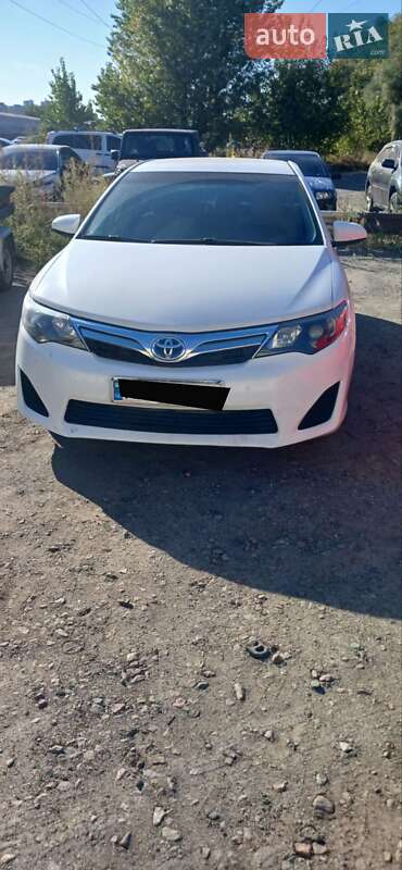 Седан Toyota Camry 2013 в Киеве фото 2 Седан Toyota Camry 2013 в Киеве