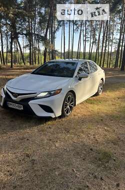 Седан Toyota Camry 2017 в Ахтырке