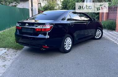 Седан Toyota Camry 2015 в Києві