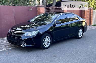 Седан Toyota Camry 2015 в Києві