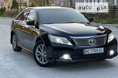 Седан Toyota Camry 2011 в Самборі