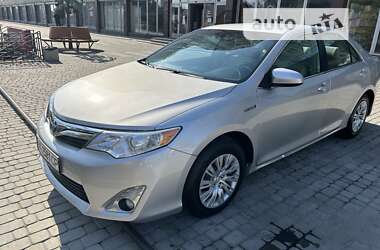 Седан Toyota Camry 2013 в Івано-Франківську