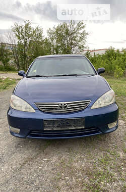 Седан Toyota Camry 2005 в Дергачах