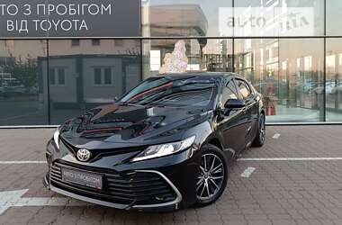 Седан Toyota Camry 2021 в Киеве