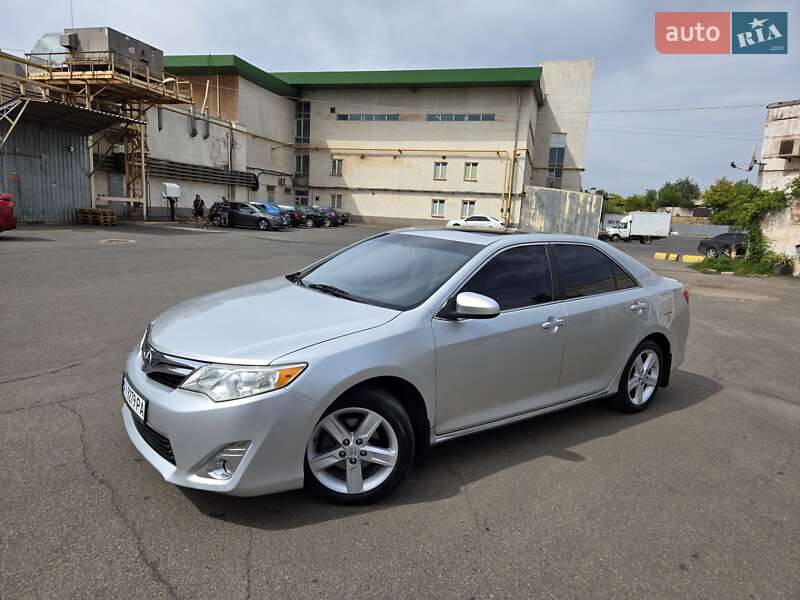 Toyota Camry 2012