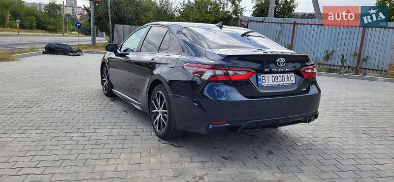 Седан Toyota Camry 2021 в Полтаві