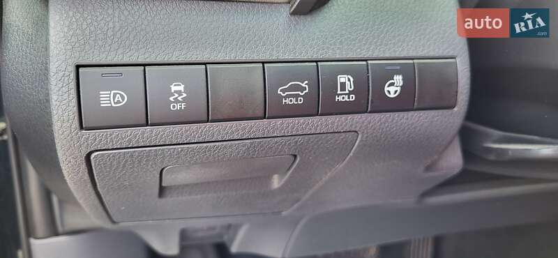 Седан Toyota Camry 2021 в Полтаві