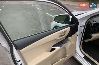 Седан Toyota Camry 2016 в 