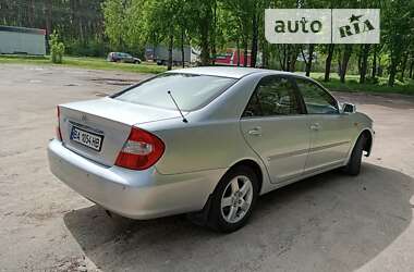 Седан Toyota Camry 2003 в Кропивницком