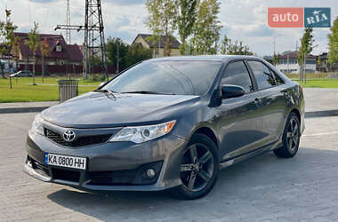 Седан Toyota Camry 2012 в Києві