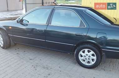 Седан Toyota Camry 1999 в Александрие