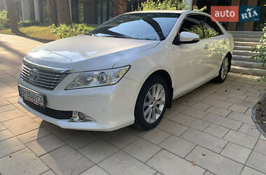 Седан Toyota Camry 2012 в Киеве