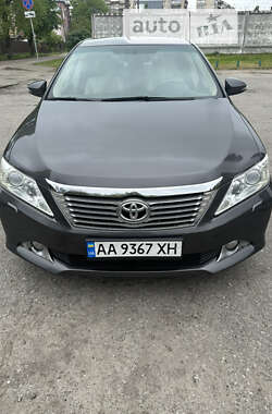 Седан Toyota Camry 2012 в Києві