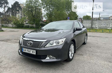 Седан Toyota Camry 2012 в Киеве