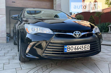 Седан Toyota Camry 2017 в Тернополе