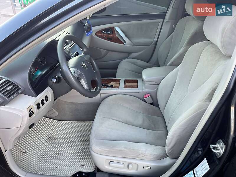 Седан Toyota Camry 2007 в Киеве