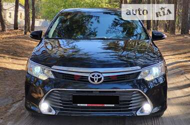 Седан Toyota Camry 2015 в Харькове