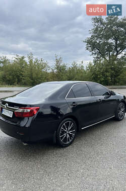 Седан Toyota Camry 2011 в 