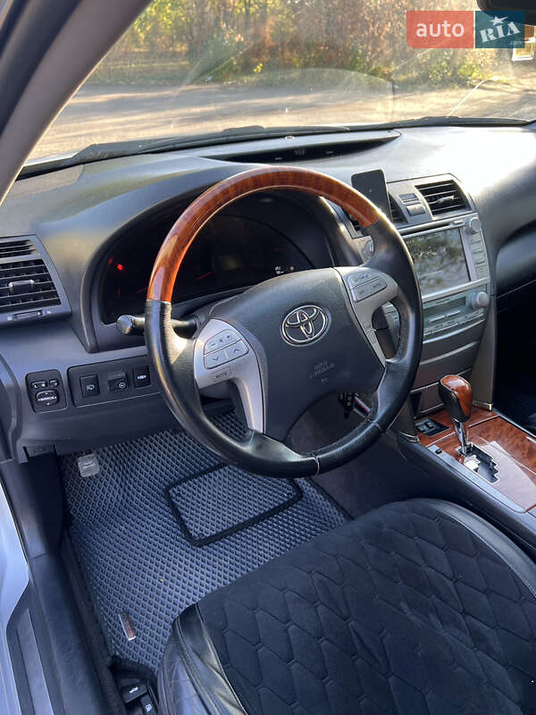 Седан Toyota Camry 2008 в Покрові