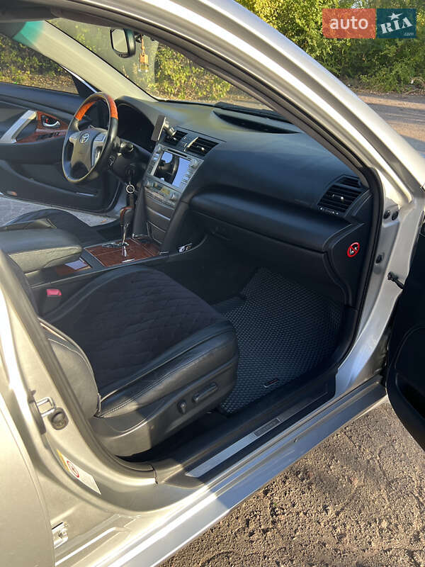 Седан Toyota Camry 2008 в Покрові