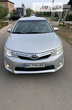 Седан Toyota Camry 2014 в Сумах