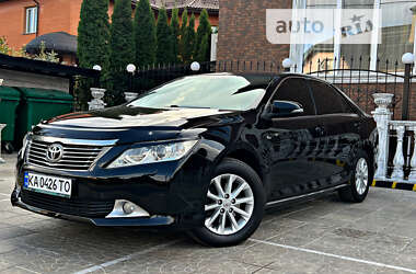 Седан Toyota Camry 2012 в Киеве