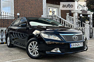 Седан Toyota Camry 2012 в Києві