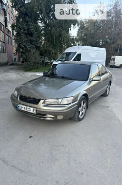 Седан Toyota Camry 1996 в Одессе