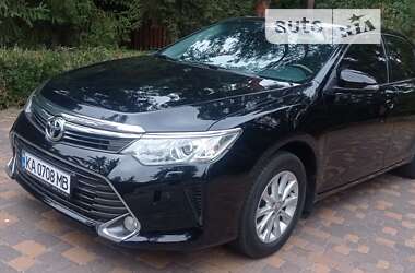 Седан Toyota Camry 2015 в Киеве