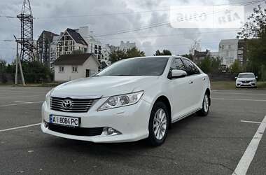 Седан Toyota Camry 2012 в Киеве