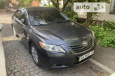 Седан Toyota Camry 2006 в Києві