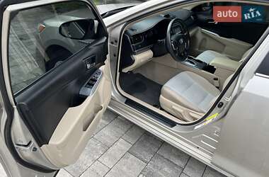 Седан Toyota Camry 2014 в Тячеве