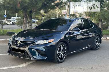 Седан Toyota Camry 2019 в Одессе