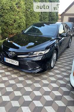 Седан Toyota Camry 2018 в Кропивницком