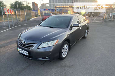 Седан Toyota Camry 2006 в Києві