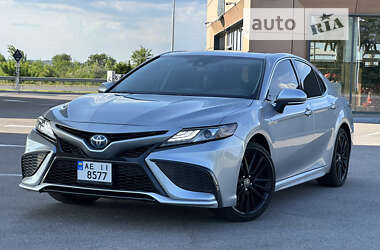 Седан Toyota Camry 2020 в Днепре