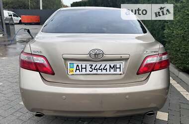 Седан Toyota Camry 2006 в Ужгороде