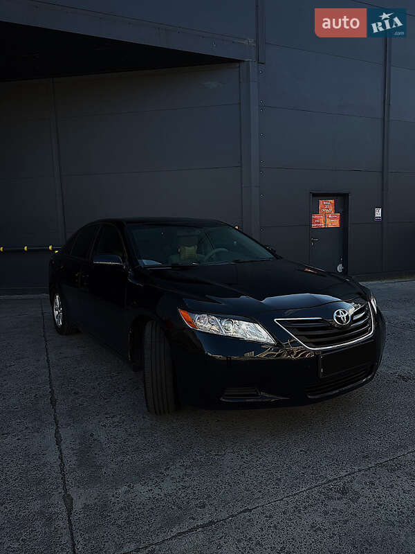 Седан Toyota Camry 2011 в Житомире