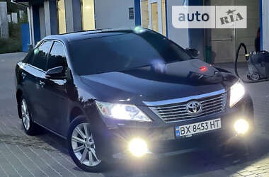 Седан Toyota Camry 2012 в Хмельницькому